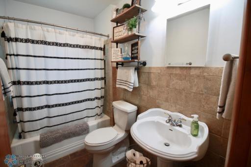 407 2nd Avenue SW, Hankinson, ND 58041
