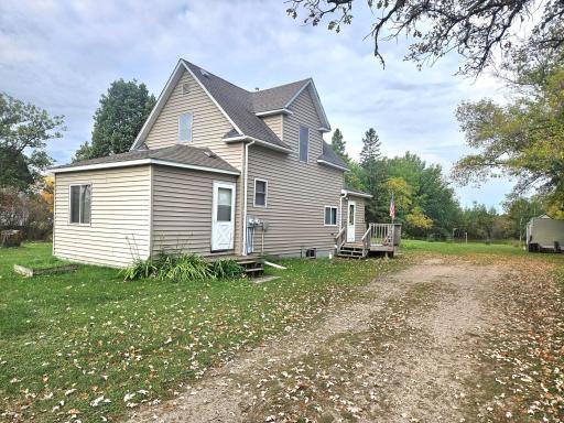 35 State Street, Holt, MN 56738
