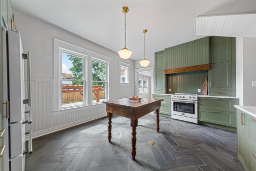 404 3rd Street NW, Faribault, MN 55021