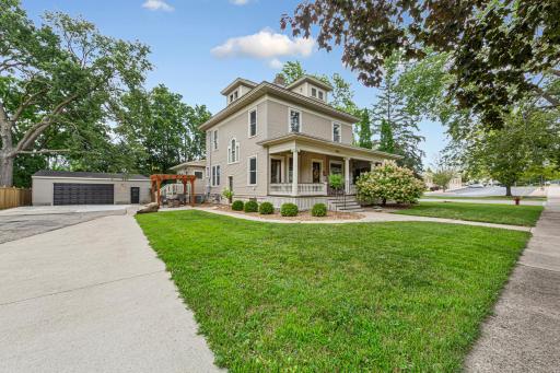 404 3rd Street NW, Faribault, MN 55021