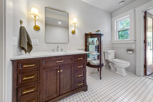 404 3rd Street NW, Faribault, MN 55021