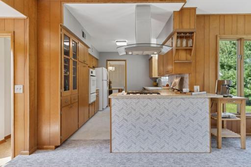 3750 Hubbard Avenue N, Robbinsdale, MN 55422