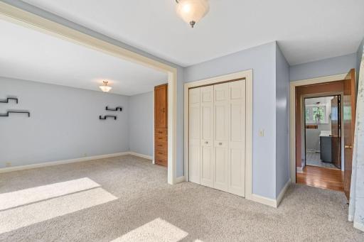 5475 Main Street W, Maple Plain, MN 55359