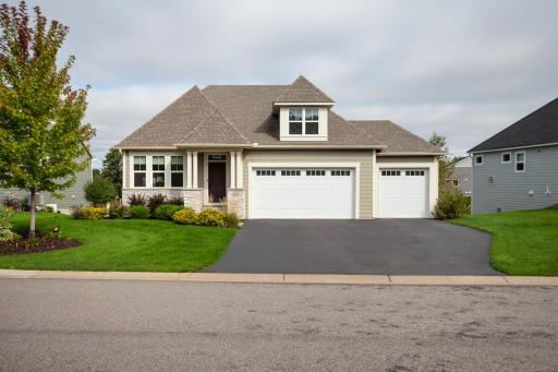 1075 Mehegan Lane, Saint Paul, MN 55127