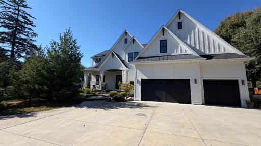 4040 Tonkawood Road, Minnetonka, MN 55345