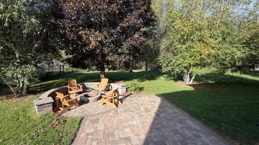 4040 Tonkawood Road, Minnetonka, MN 55345