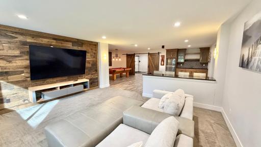 4040 Tonkawood Road, Minnetonka, MN 55345