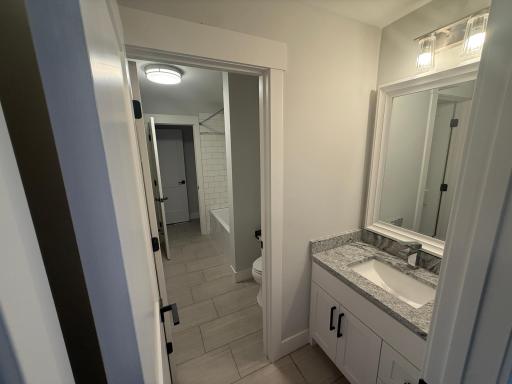 4040 Tonkawood Road, Minnetonka, MN 55345