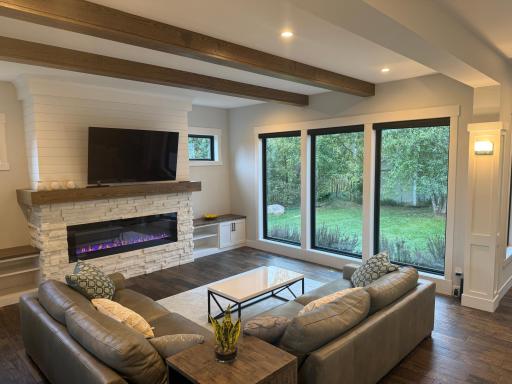 4040 Tonkawood Road, Minnetonka, MN 55345
