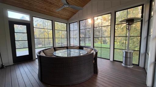 4040 Tonkawood Road, Minnetonka, MN 55345