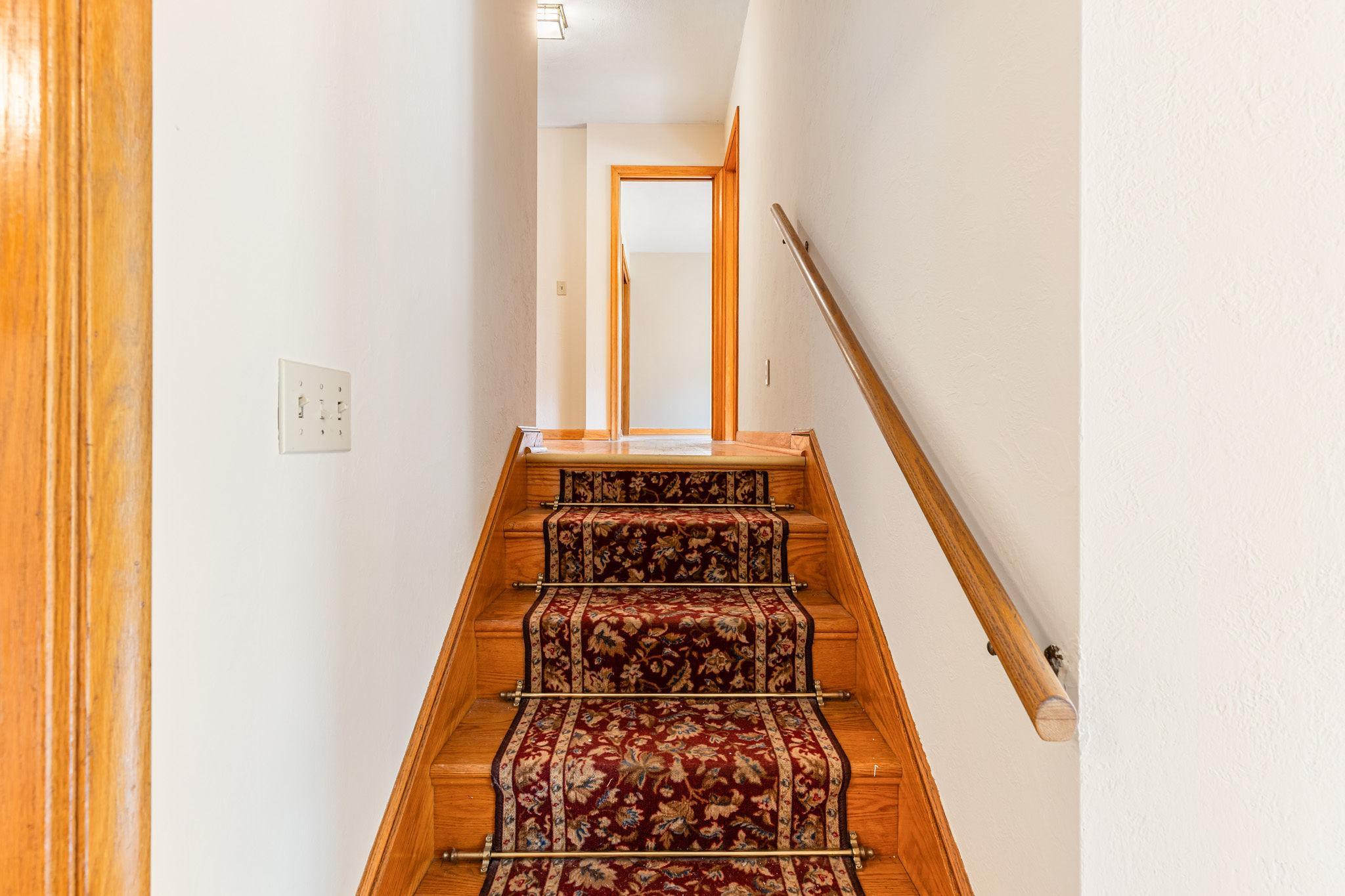 Oak stairs with runner