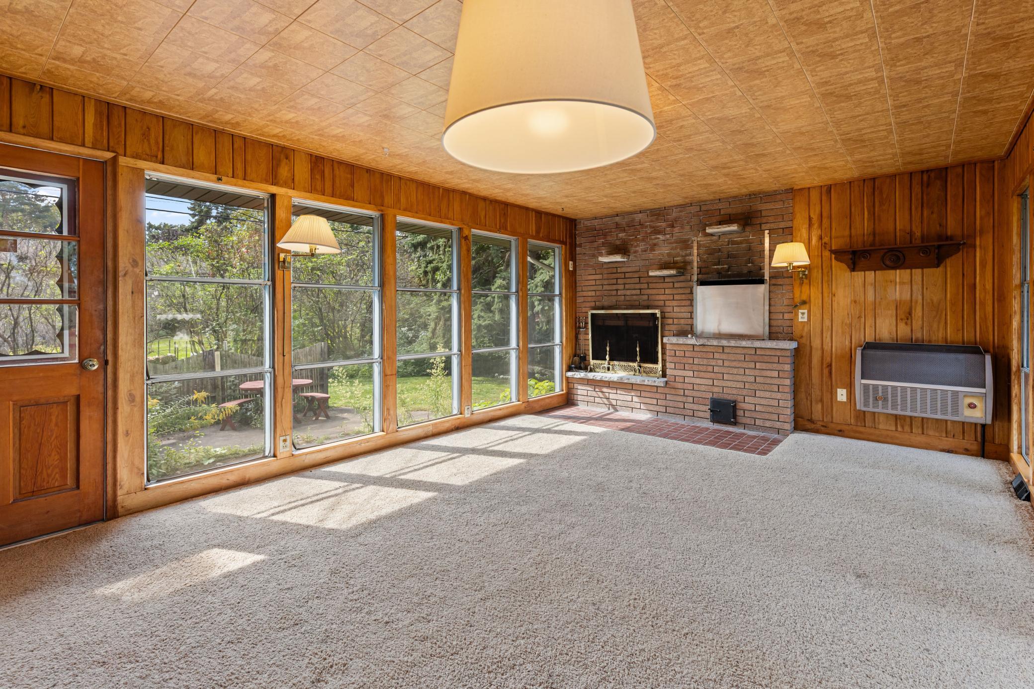 2265 Marion Fireplace 12.jpg