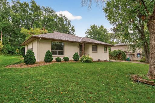 218 Deerwood Lane N, Minneapolis, MN 55441