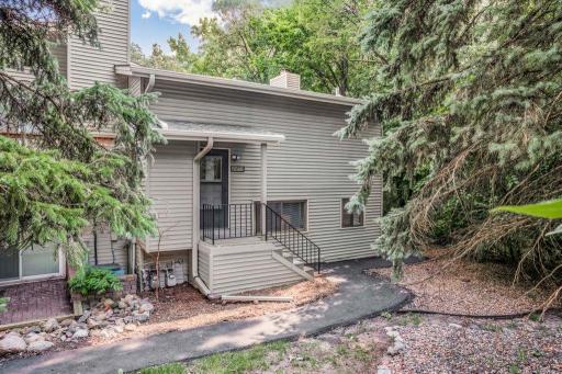 5516 E Bavarian Pass, Minneapolis, MN 55432