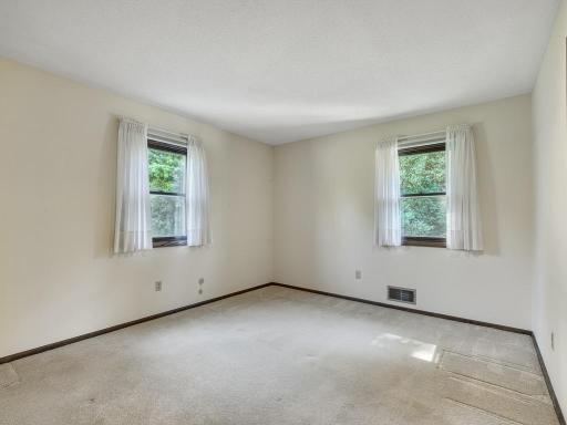 688 W Wentworth Avenue, Saint Paul, MN 55118