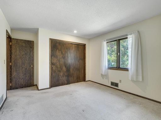 688 W Wentworth Avenue, Saint Paul, MN 55118
