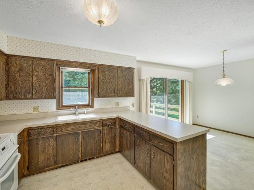 688 W Wentworth Avenue, Saint Paul, MN 55118