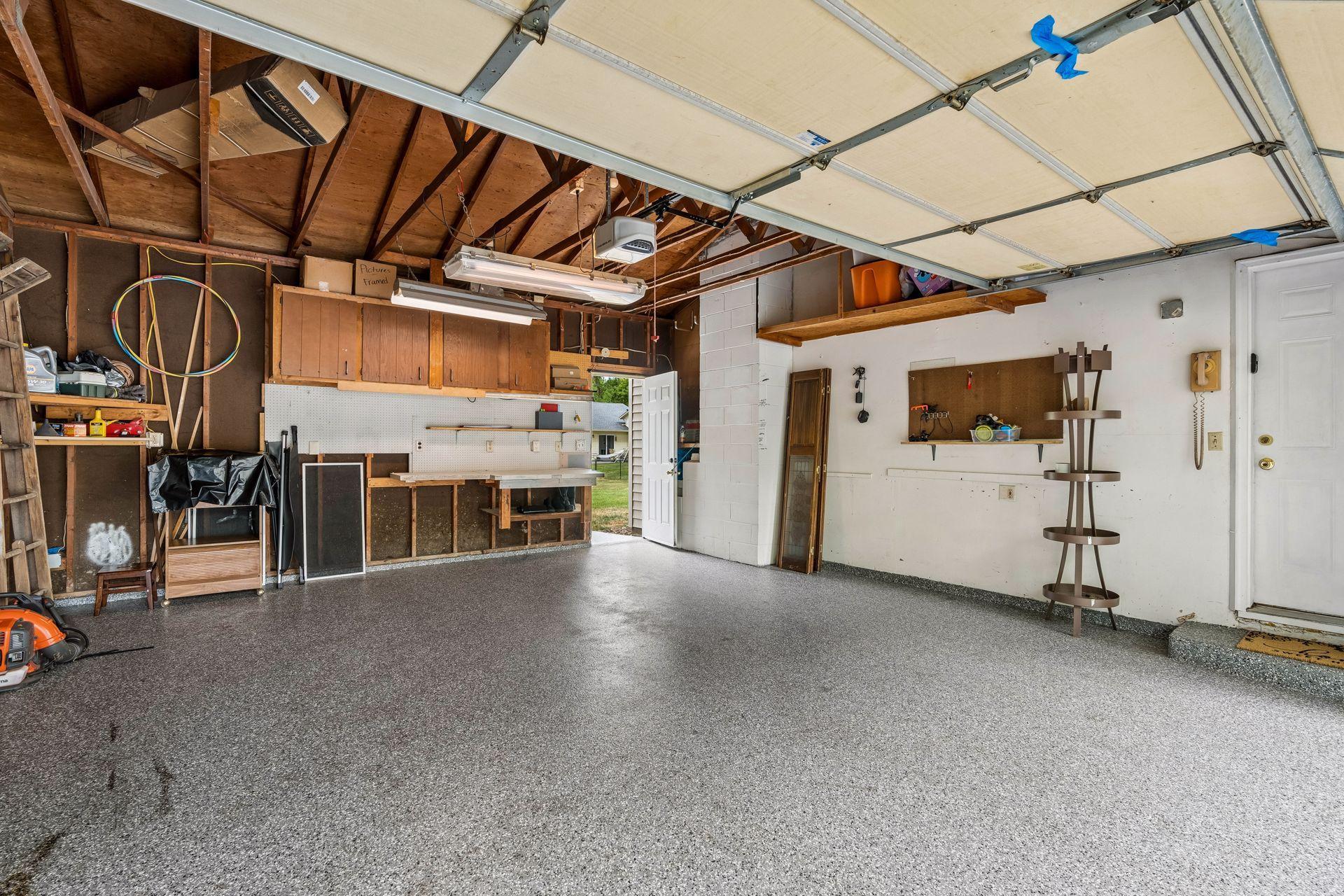 The 2 car garage and rear patio also have new epoxy floors.