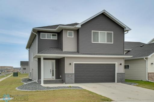 6381 Saint Ann Avenue, Horace, ND 58047