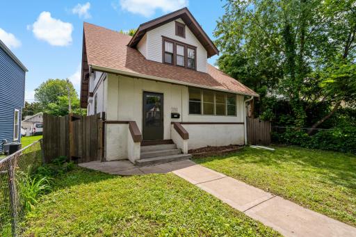 1336 Russell Ave N Minneapolis MN_0010.jpg