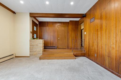 617 Camden Drive, Marshall, MN 56258