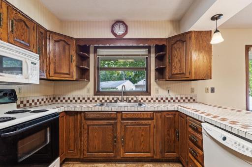617 Camden Drive, Marshall, MN 56258