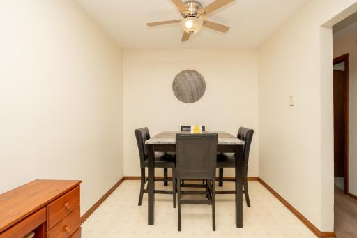 1055 Spencer Street S, Shakopee, MN 55379