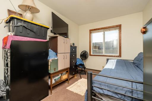 1055 Spencer Street S, Shakopee, MN 55379