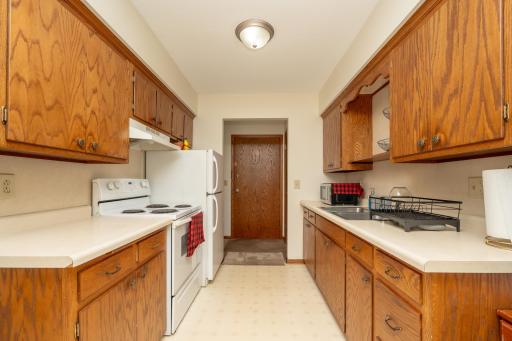 1055 Spencer Street S, Shakopee, MN 55379