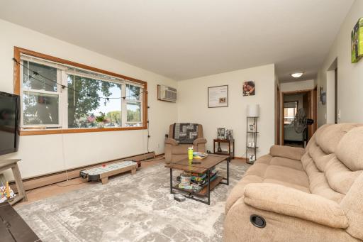 1055 Spencer Street S, Shakopee, MN 55379