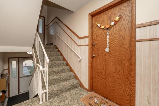 1055 Spencer Street S, Shakopee, MN 55379