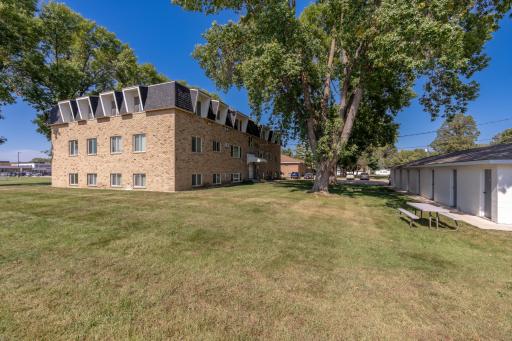 1055 Spencer Street S, Shakopee, MN 55379