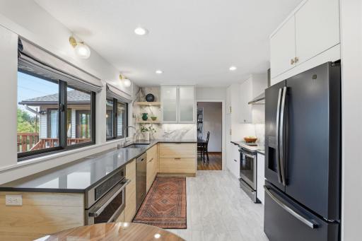 Welcome to this spacious and charming 5-bedroom, 3-bathroom home in Burnsville, where suburban tranquility meets urban convenience.
