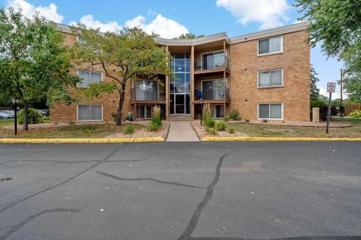 9147 Highway 55, 102, Golden Valley, MN 55427
