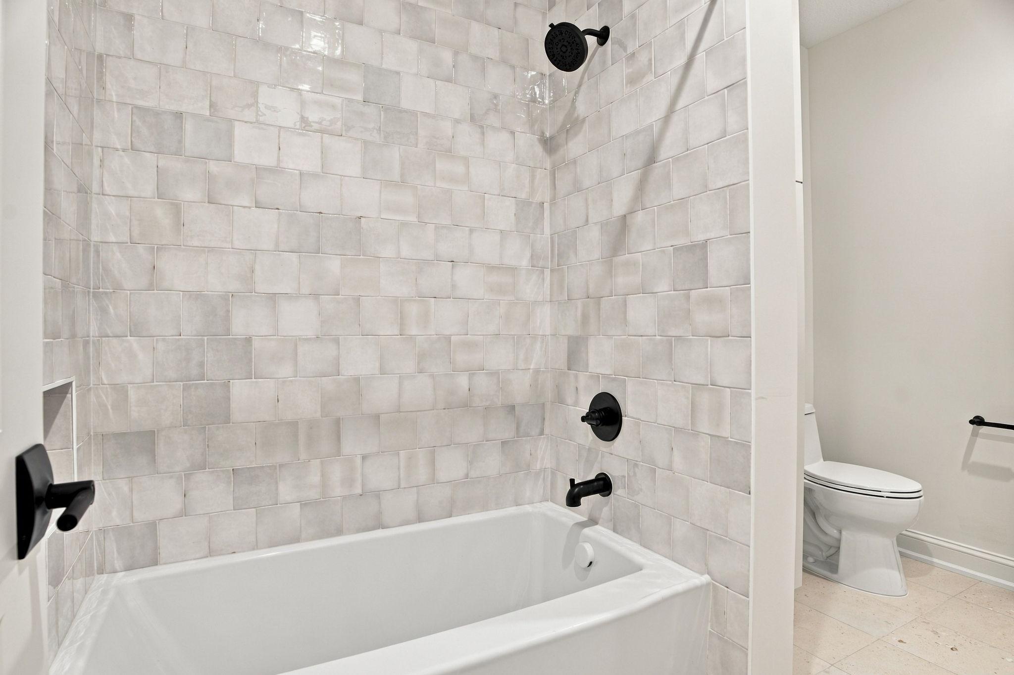 123-web-or-mls-1426_Holdridge_Cir_Wayzata_MN_55391_126.jpg