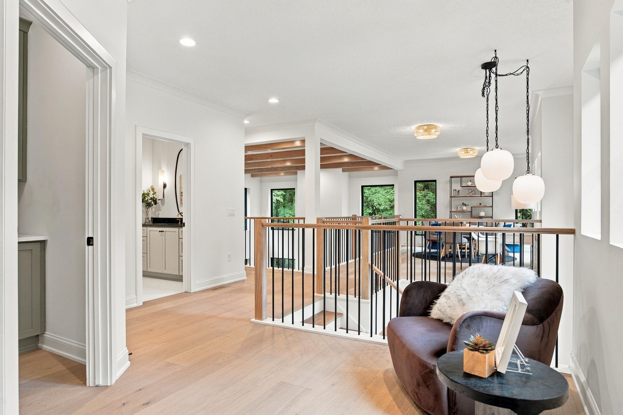 100-web-or-mls-1426_Holdridge_Cir_Wayzata_MN_55391_093.jpg