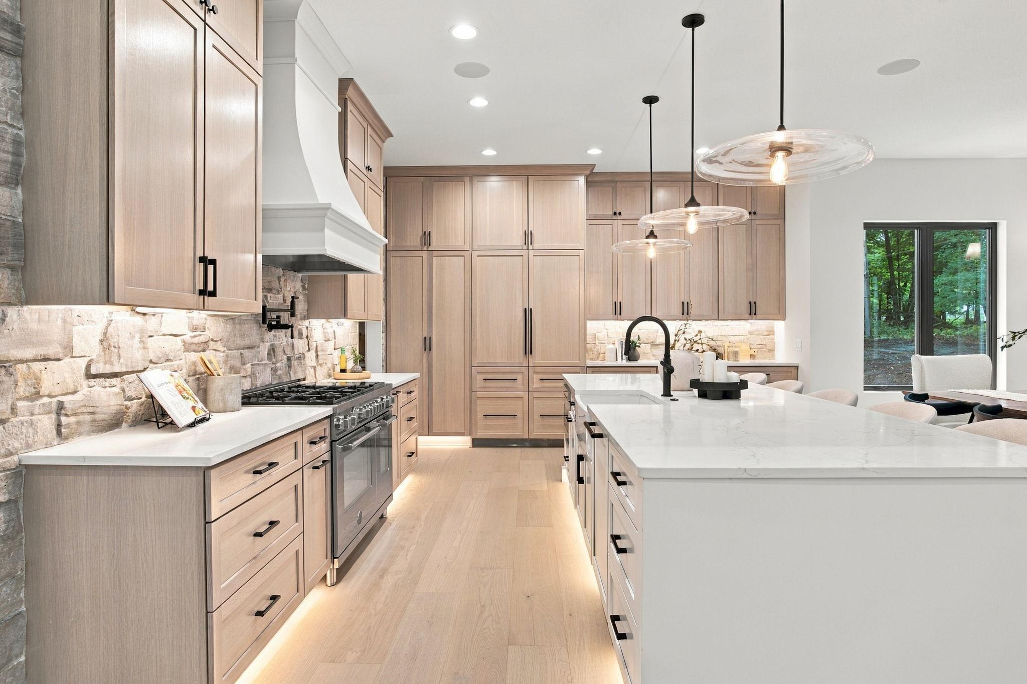 24-web-or-mls-1426_Holdridge_Cir_Wayzata_MN_55391_042.jpg