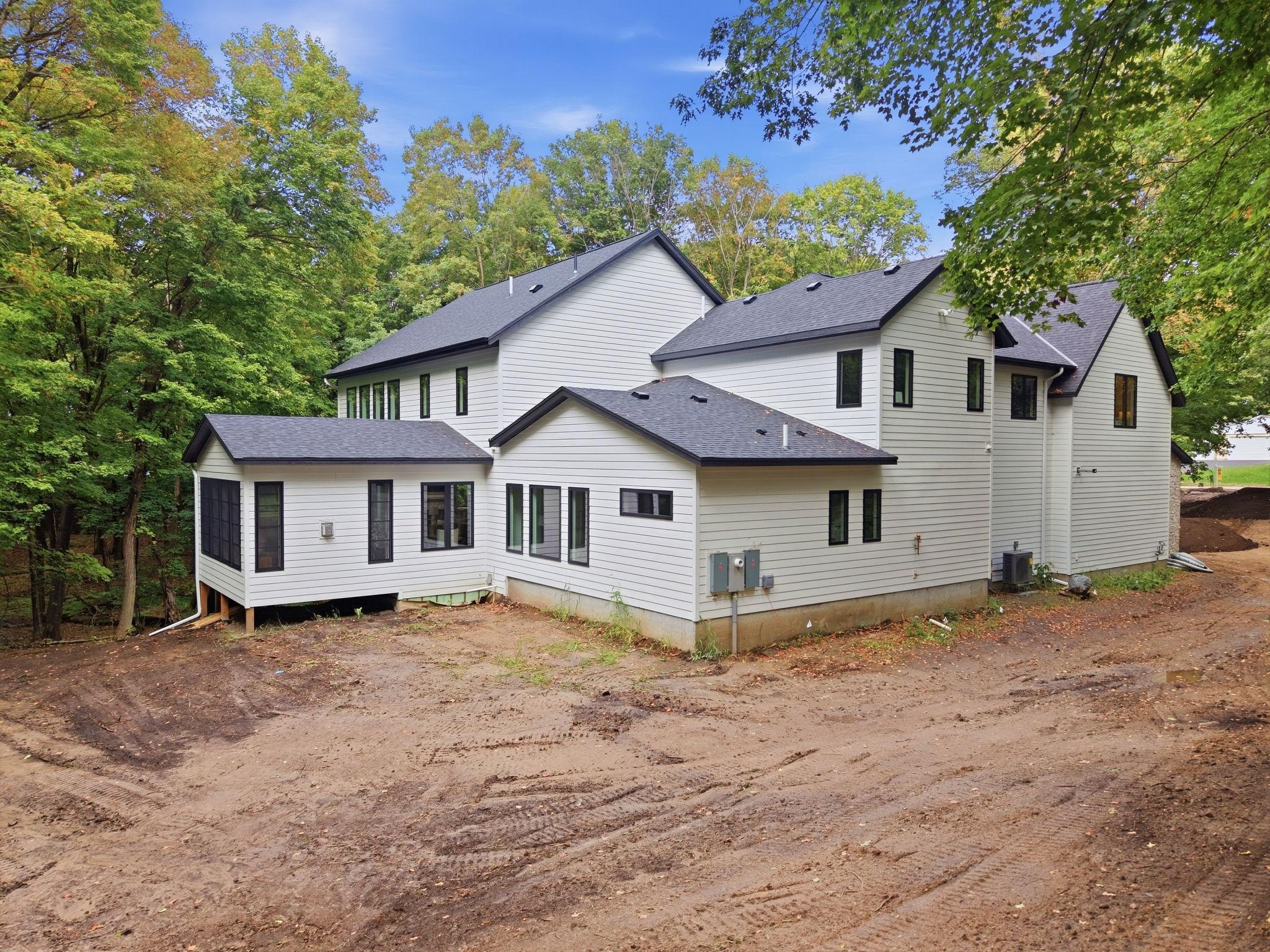 143-web-or-mls-1426_Holdridge_Cir_Wayzata_MN_55391_010.jpg