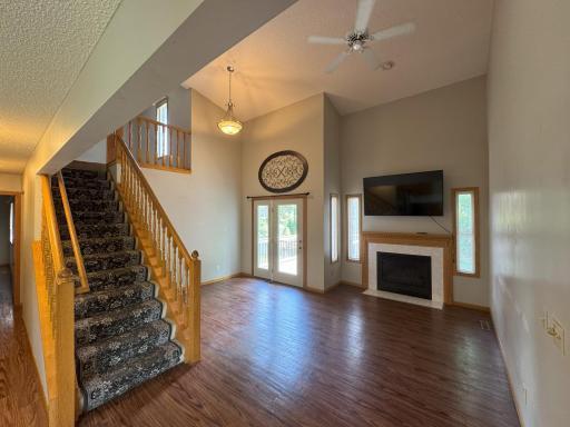 14132 Heywood Path, Apple Valley, MN 55124