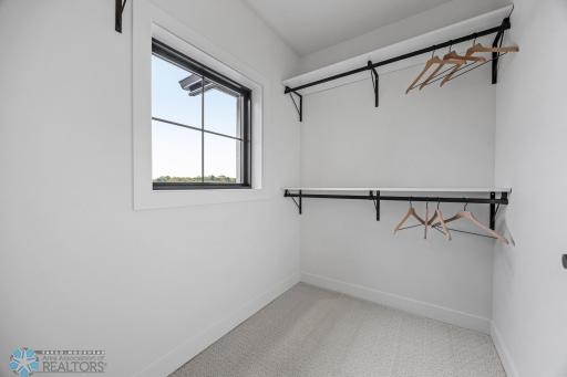 8147 Memory Lane, Horace, ND 58047