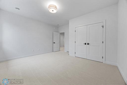 8147 Memory Lane, Horace, ND 58047