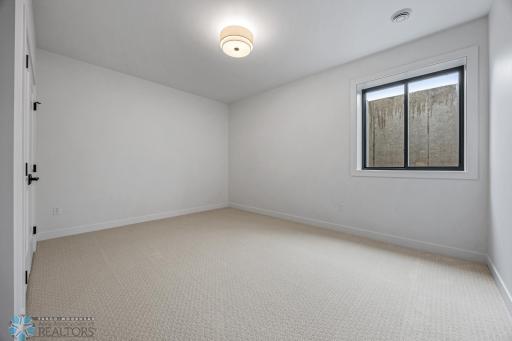 8147 Memory Lane, Horace, ND 58047