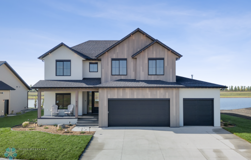 8147 Memory Lane, Horace, ND 58047