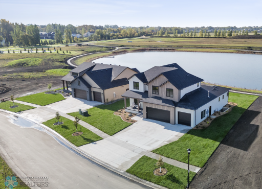 8147 Memory Lane, Horace, ND 58047