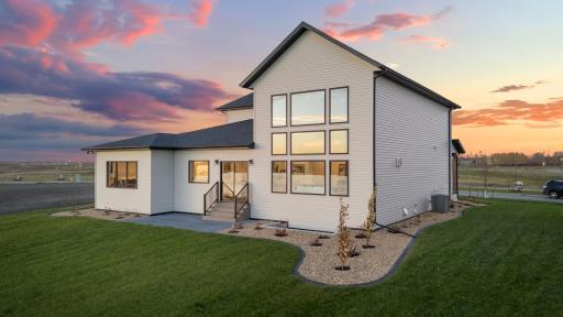 8147 Memory Lane, Horace, ND 58047