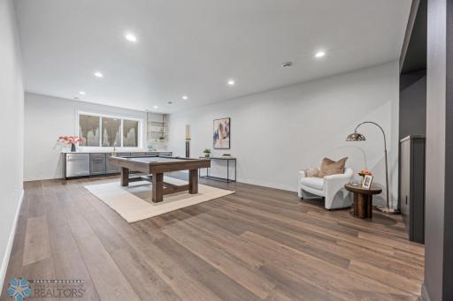 Family Room & Wet Bar