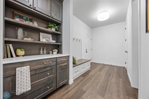 Owner's Entry & Drop Zone