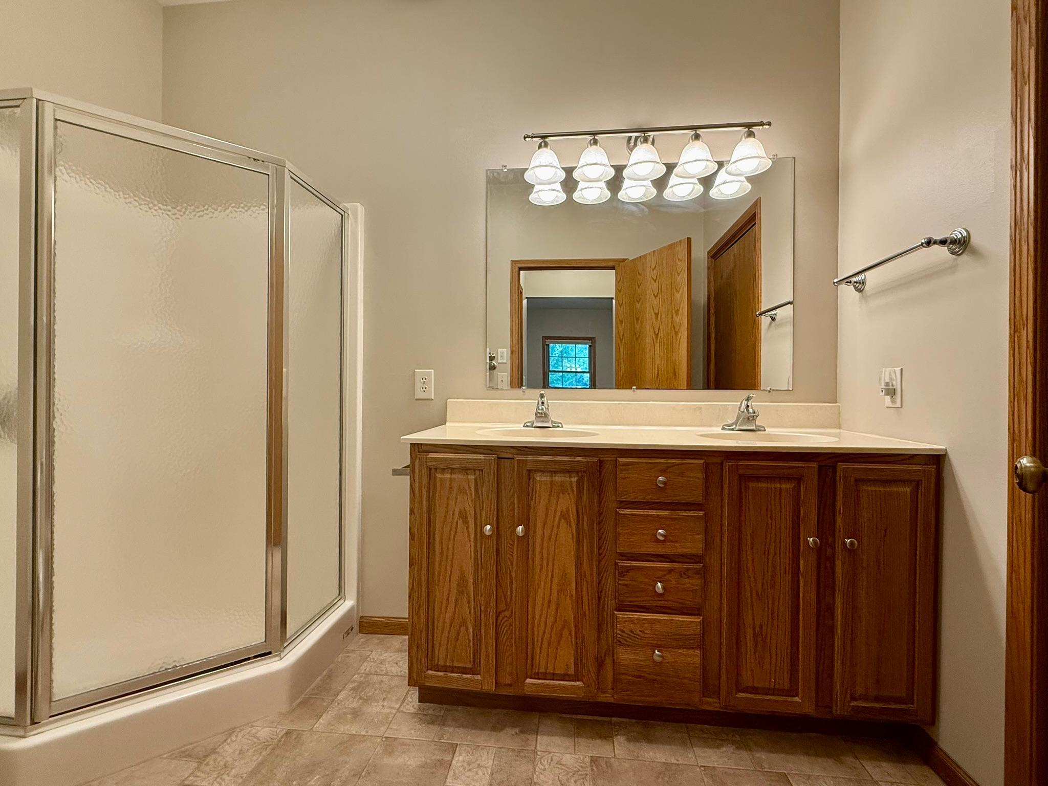 Primary 3/4 bath