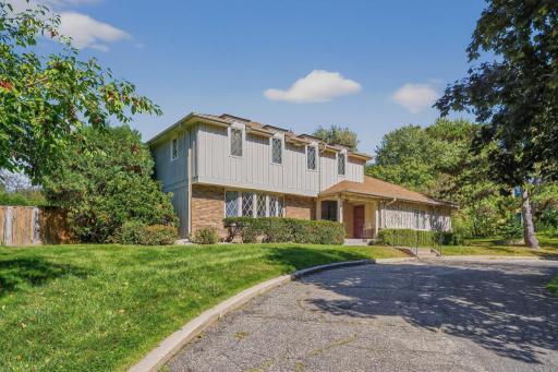 679 Maple Park Drive, Saint Paul, MN 55118
