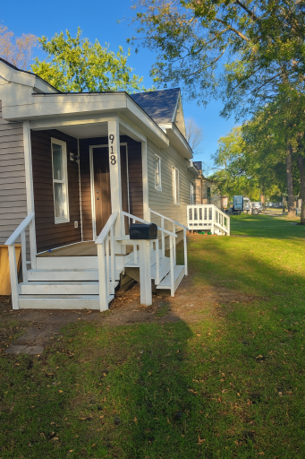 918 Gorton Avenue NW, Kandiyohi, MN 56201